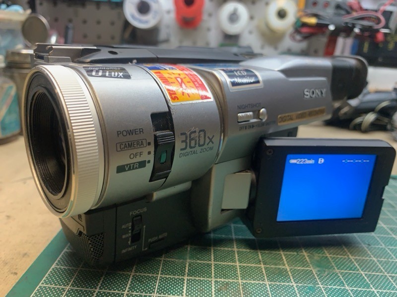 Sony DCR-TRV110 Handycam Digital8 Camcorder / Player Fully