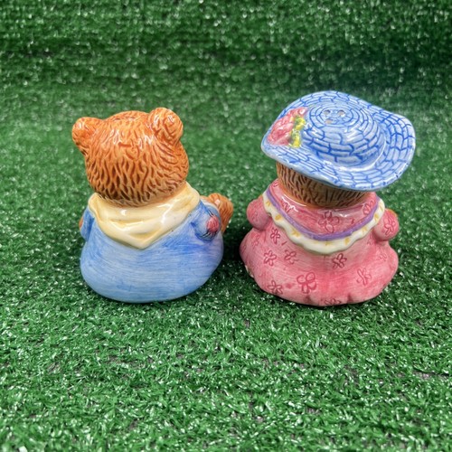 Vintage Teddy Bears Mr & Mrs Couple Hats Floral Flowers Salt & Pepper Shakers - Picture 3 of 6