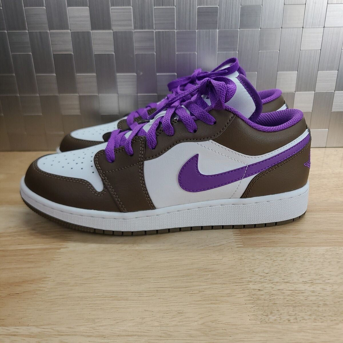 Nike Air Jordan 1 low Palomino/wild berry/white size 6Y/7.5W Nike Air Jordan 1 low Palomino/wild berry/white size 6Y/7.5W