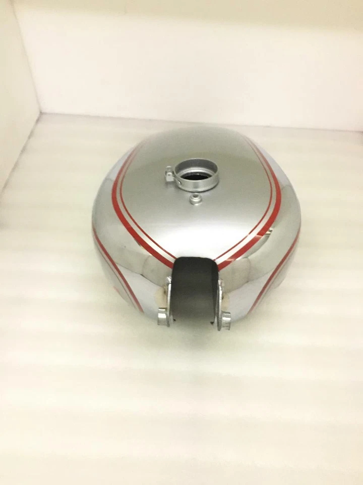 APTO PARA TANQUE DE GASOLINA CROMADO PINTADO ROJO Y PLATA ESTRELLA DORADA BSA ZB32 1950 Foto 4 de 4