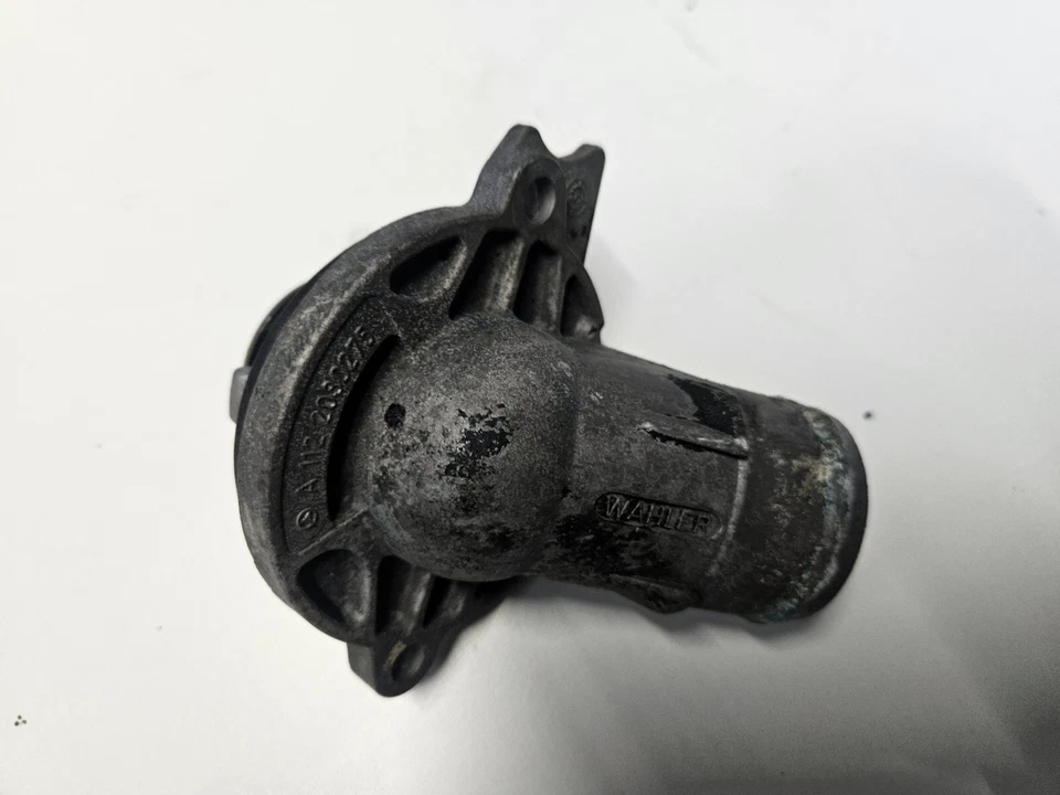 Carcasa termostato refrigerante motor Mercedes-Benz ML320 ML430 ML500 A1122030275 Foto 3 de 3