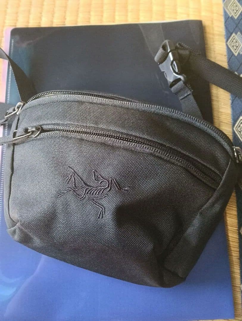 Arc'teryx Men's Shoulder Bag Messenger Bag thumbnail 2