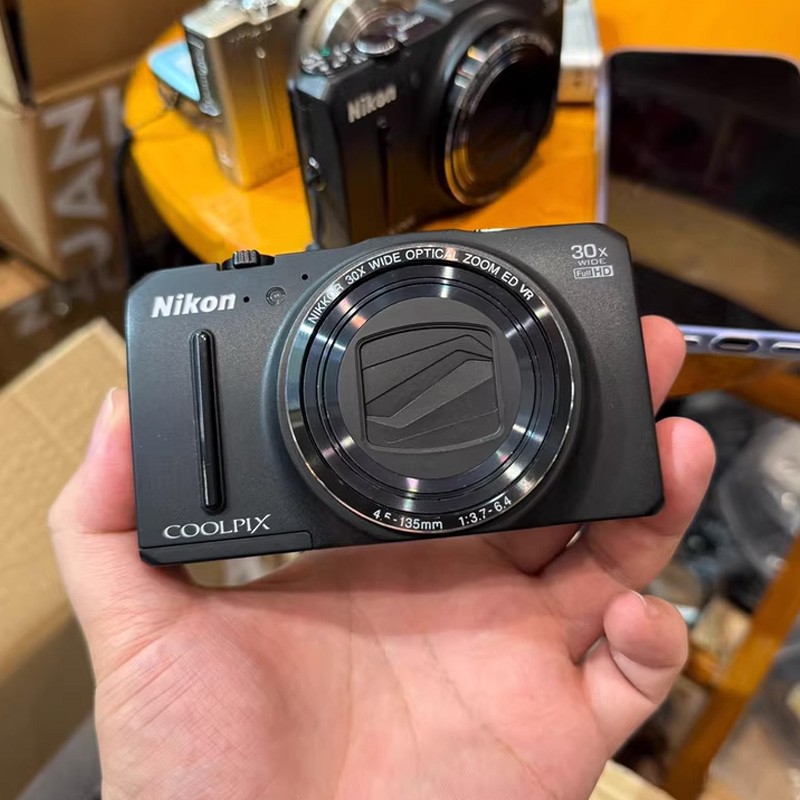 Nikon COOLPIX S9700 Digital Camera 16.0MP 30x Optical Zoom Black
