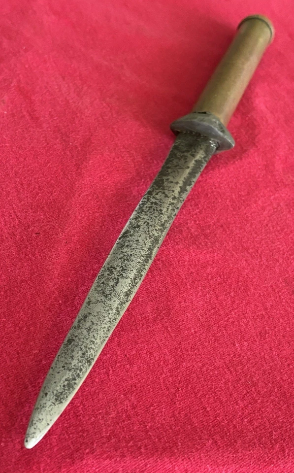 WW1 - CUSTOM MADE DAGGER - UNIQUE - HANDMADE - 100 + YEARS OLD - Image 4 of 4