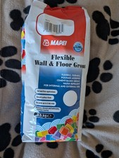 Mapei white Flexible Wall and Floor Grout 2.5kg bag