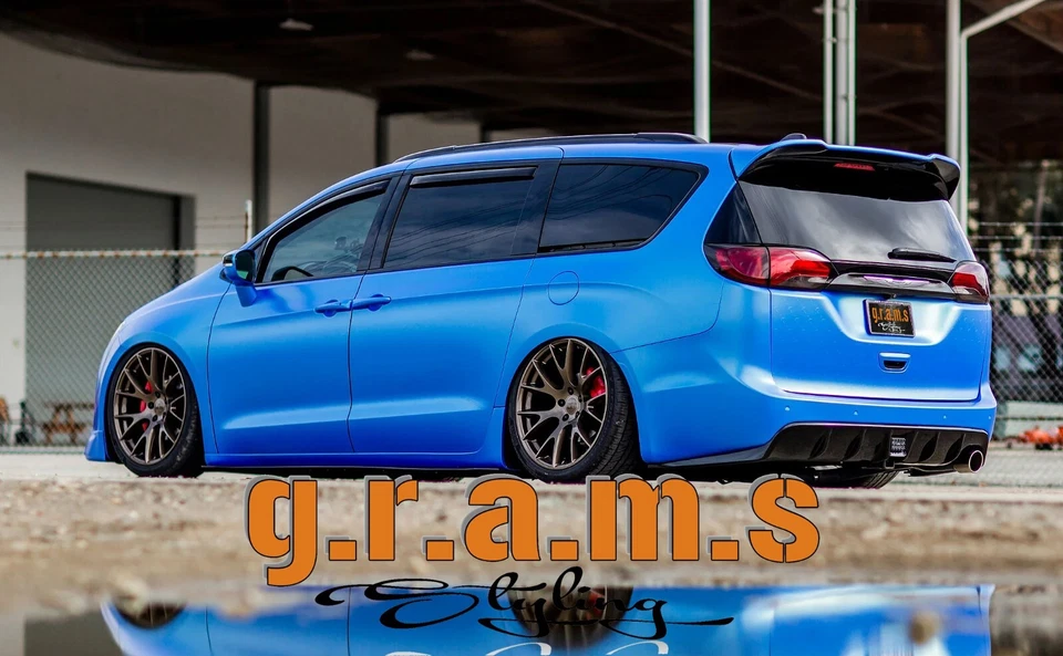 Alerón de techo Chrysler Pacifica estilo cubierto v8 - Imagen 2 de 4