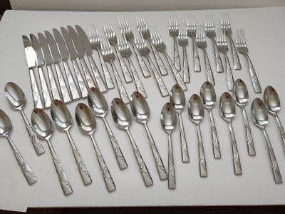 Oneida OHS501 40 Pieces (service for 8) Stainless Spoons Forks Knives  (A5)