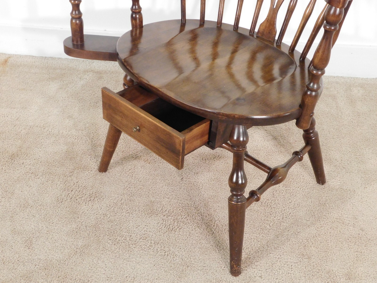 HALE Furniture Company of Vermont Maple Windsor Righthand Desk Chair w