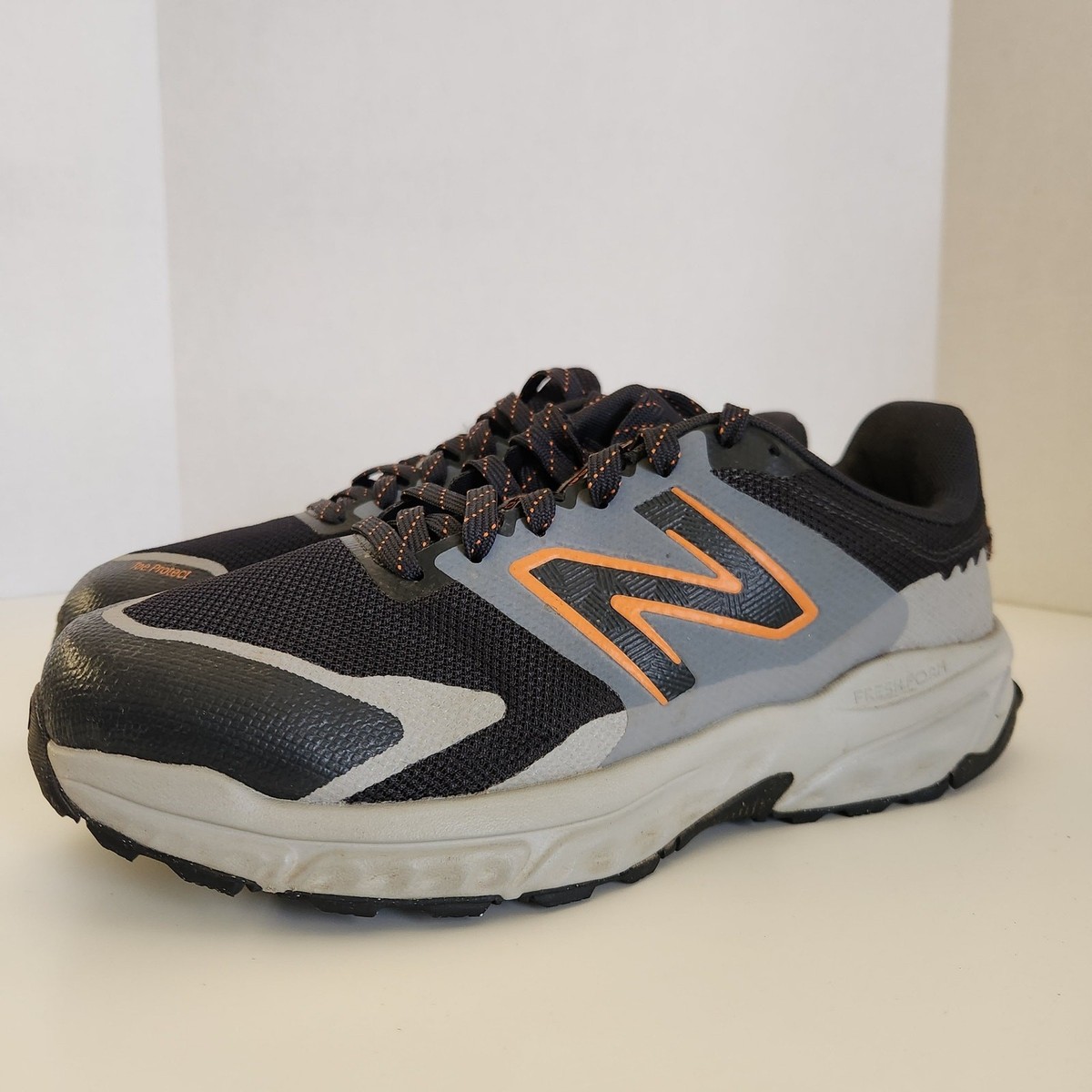 New Balance Men display picture 1