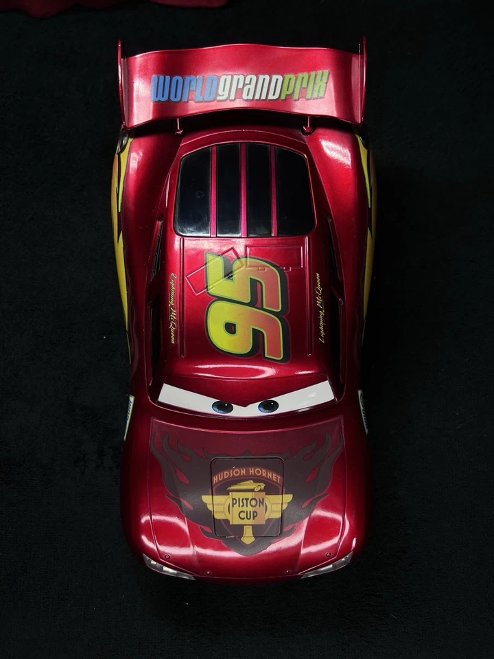 Радиоуправляемый автомобиль Ridemakerz Lightning McQueen автомобили Disney Pixar - Изображение 3 из 4