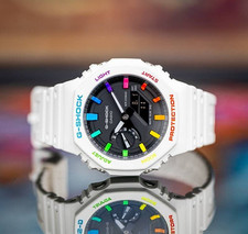 Arcobaleno Casio G-Shock dipinto a mano | GA-2100