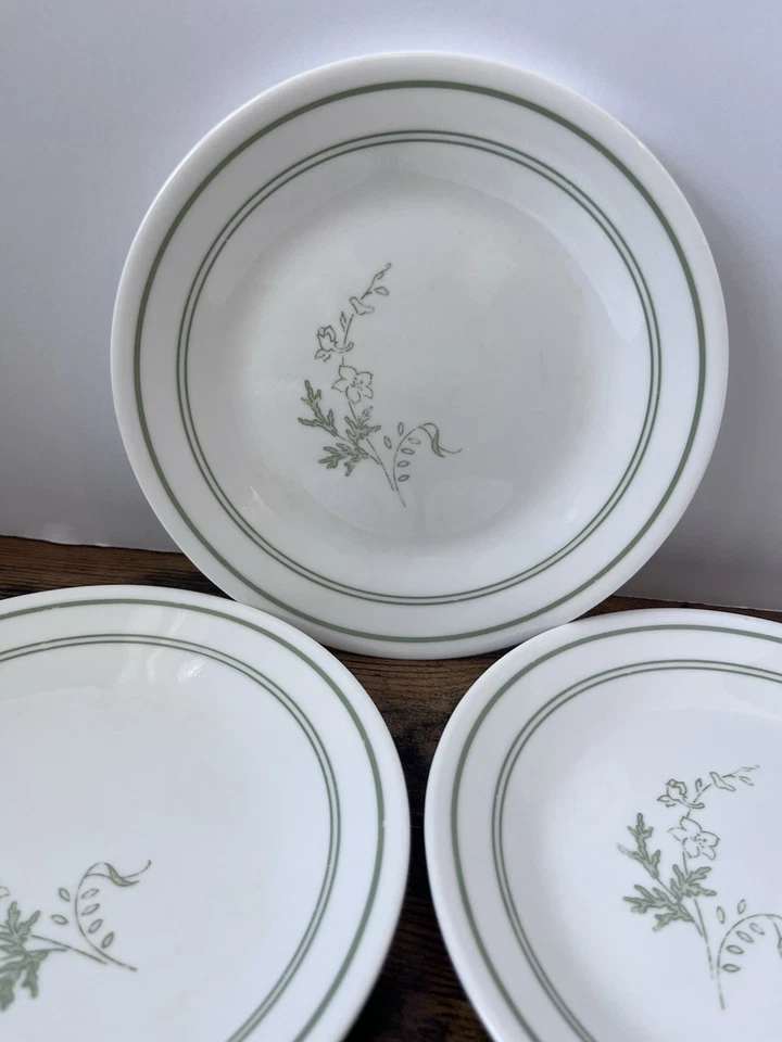 "Juego de 3 platos de almuerzo Corelle FLORAL SPRAY 6,75"" blanco con flores verdes" Foto 4 de 4