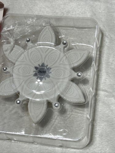 New Hallmark Keepsake Ornament 2013 Porcelain Snowflake - Picture 4 of 5