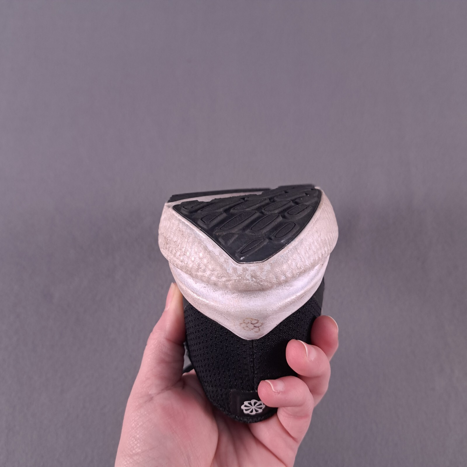 Nike Winflo 10 Sneakers Woemns 9 Black Athletic Running Shoes DV4023-003 thumbnail 18