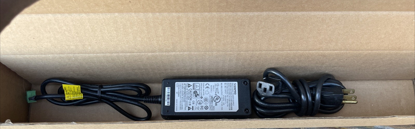 AMERICAN DYNAMICS (TYCO INTL COMPANY)  ADEIP8H IP ENCODER 8 CHANNEL W/POWER NEW