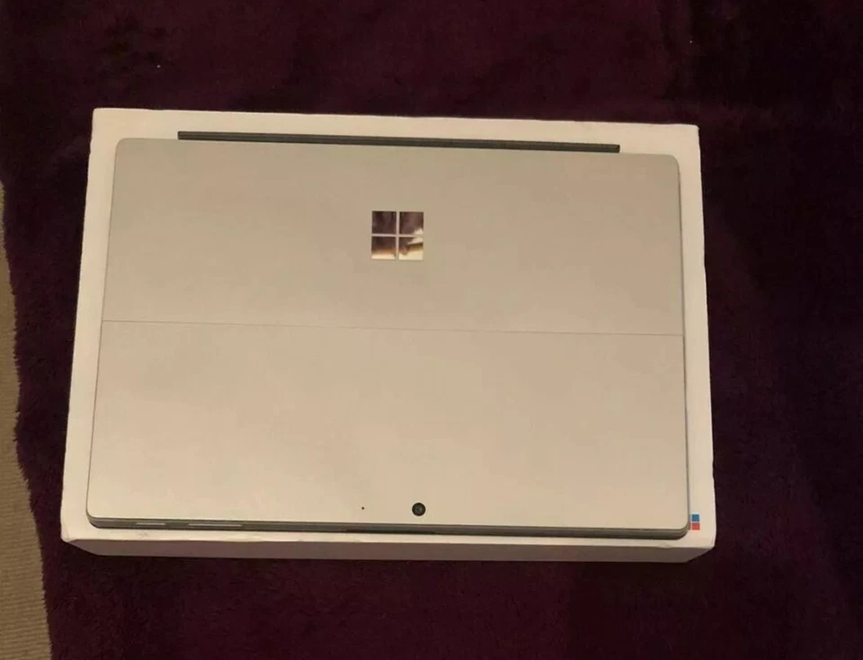 New Microsoft surface pro 7, 10 generation,Intel core i3, 128GB, GO,4GB,GO RAM - Image 4 of 4