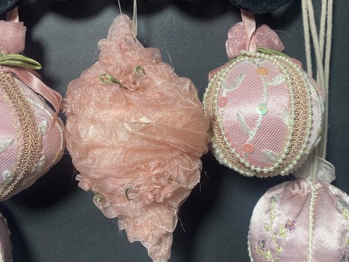 Vtg Victorian Pink Plush Ornaments Pink Balls Pearls Floral Dangle Christmas - Picture 7 of 15