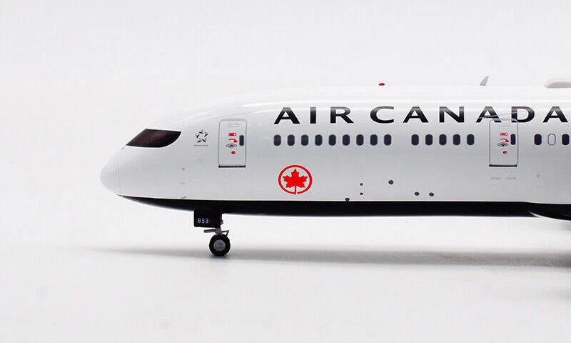 Air Canada / Boeing 787-9 / C-FVLQ / B-789-AC-001 / 1:200 Foto 3 de 4