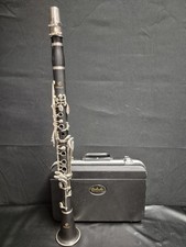 Elkhart Clarinet Bb Vintage Black Plastic Body with Prelude Hard Case