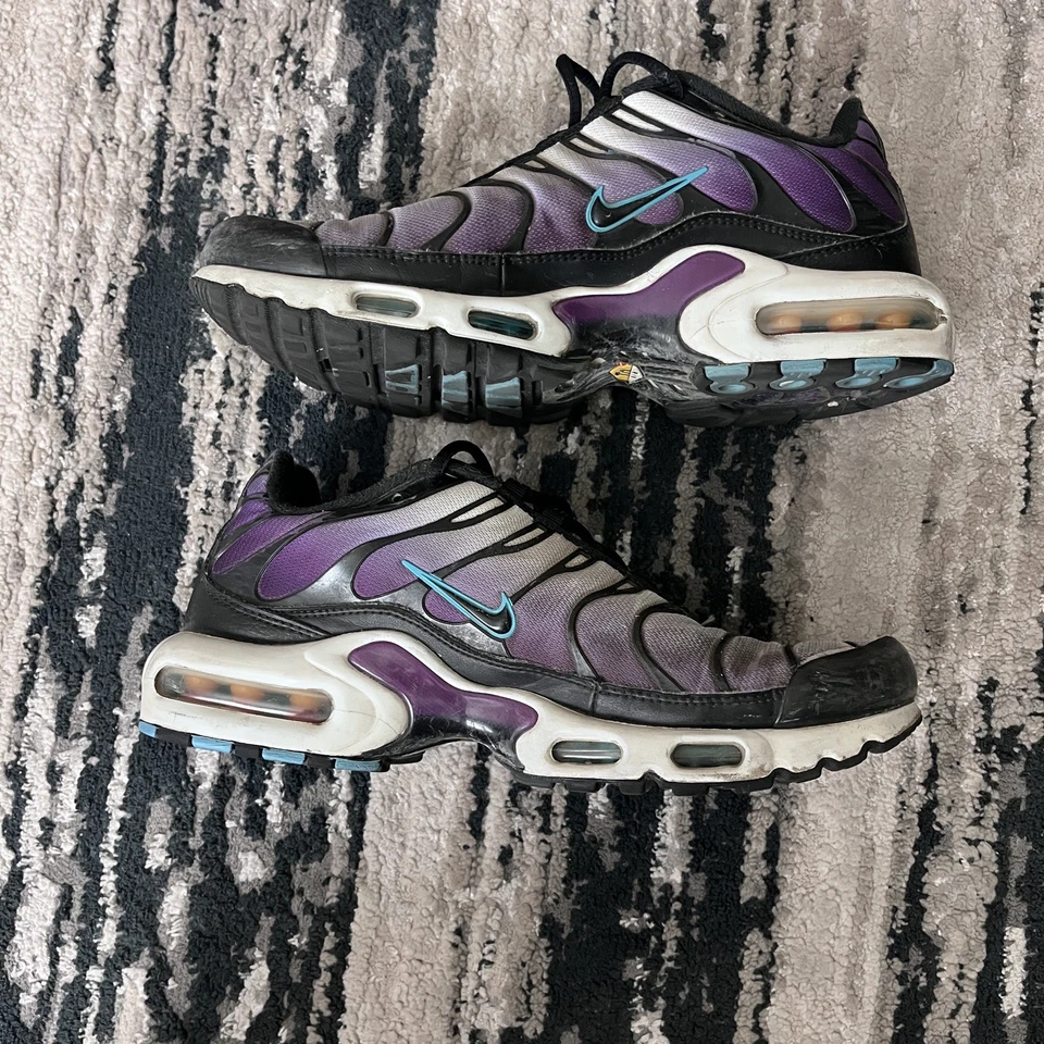 Nike Air Max Plus Talla 8M/ EU 41 Negro Y Púrpura Gran Zapato Foto 3 de 4