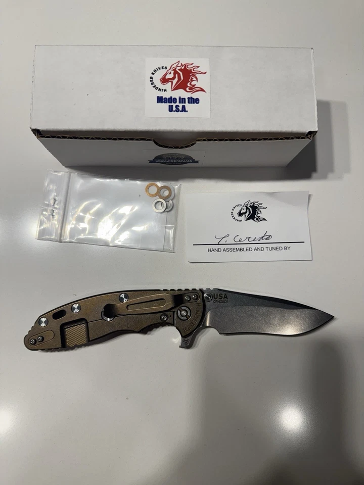 Rick Hinderer XM-18 - CPM20CV Hoja 3.5" - Azul/Negro G10 y Bronce Titanio Foto 3 de 4