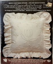 Candlewicking Kit 4201 Birds By Valiant Arts 1983 14 x 14 finished Pillow NIB