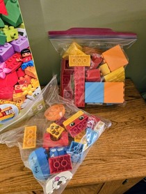 Duplo Creative Box &ndash; 10854 - Retired Used with Additonal Pieces Cat