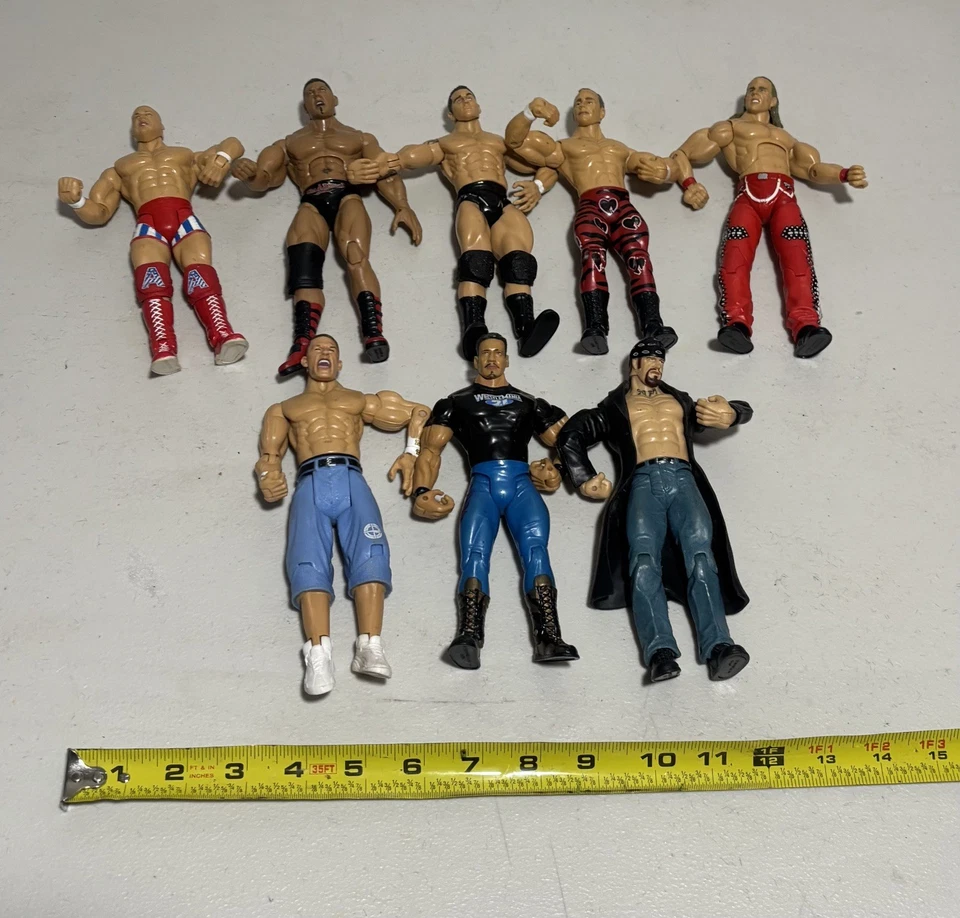 Lote de 8 figuras de acción de lucha libre WWE 2003, 2005, 2001  Foto 3 de 4