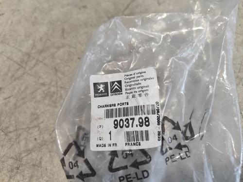 Zawias drzwi lewy przód górny citroen 903798 l c4 vti 120 - Zdjęcie 4 z 4