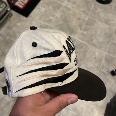Vintage 90s Raiders Diamond Logo Athletic Snapback Hat - Pro Line