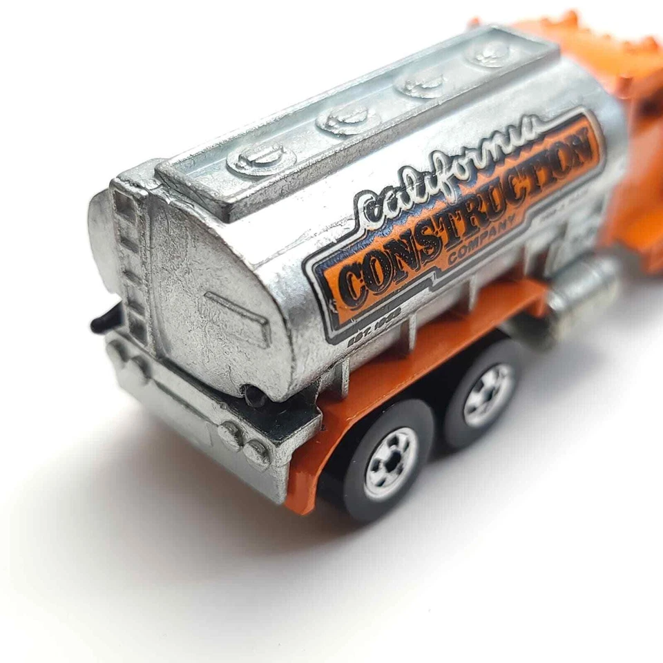 Hot Wheels Diecast Car Peterbilt Tank #1689 Rare Mint w/Card - Image 4 of 4