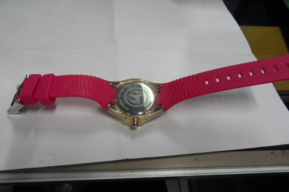 MONTRE FEMME TECHNOMARINE TRES PEU PORTEE PILE NEUVE - Photo 2/4