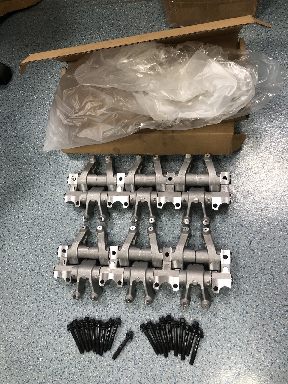 2x Rocker Arm Shaft Lifter Assembly Fit Dodge Chrysler Journey Charger