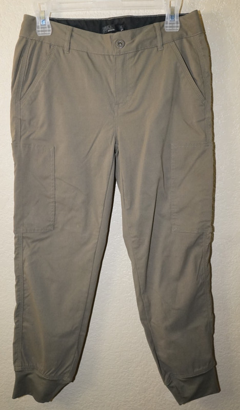 Prana size 4 olive green athleisure crop cuffed pants