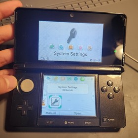 Nintendo 3DS System - Cosmo Black - W/Charger 