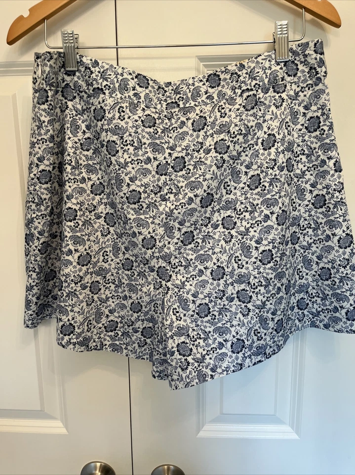 Cremieux Women’s 12 Flat Front Flared Shorts Blue Floral Cotton Lined So Pretty! - Imagem 4 de 4