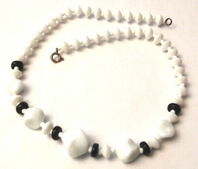 Collier Vintage Perles Porcelaine Blanche - Couleur Vieil Or - Ancien Bijou - Occasion Parfait état