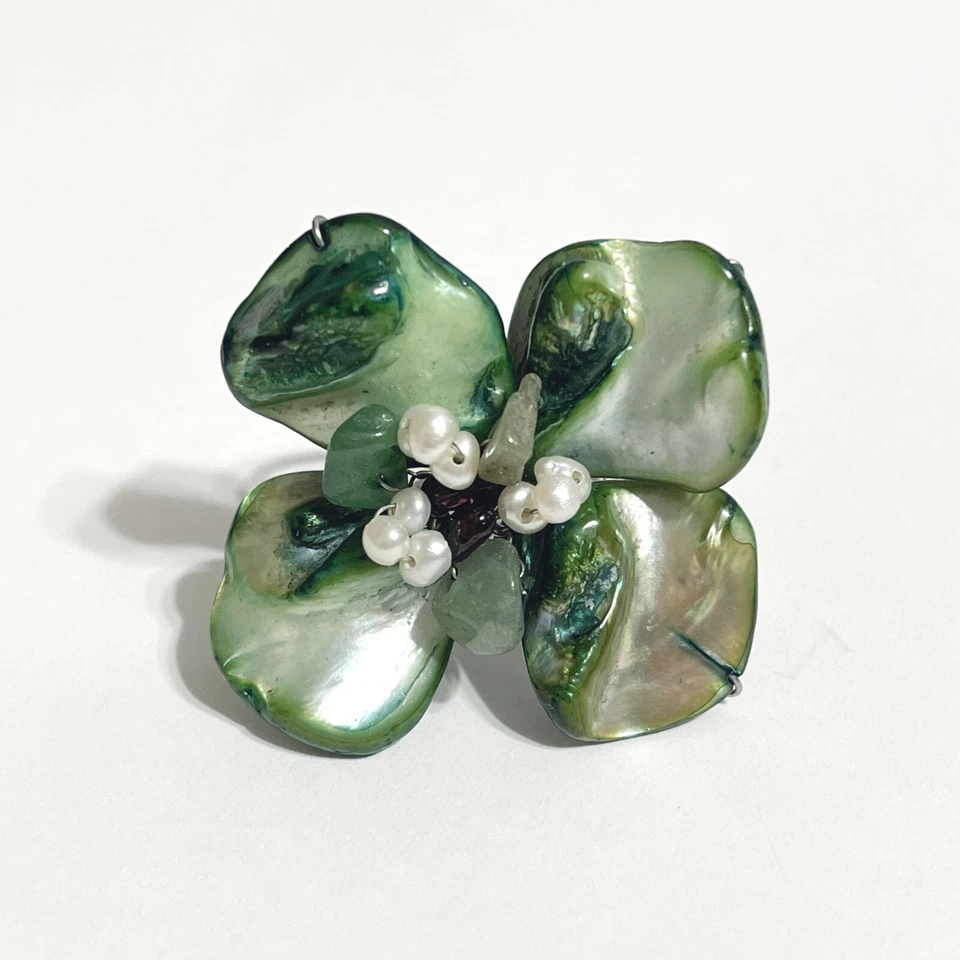 Anillo llamativo de pétalos de flores de concha verde ajustable 6,5 - 8,5 piedra perla playa Foto 3 de 4