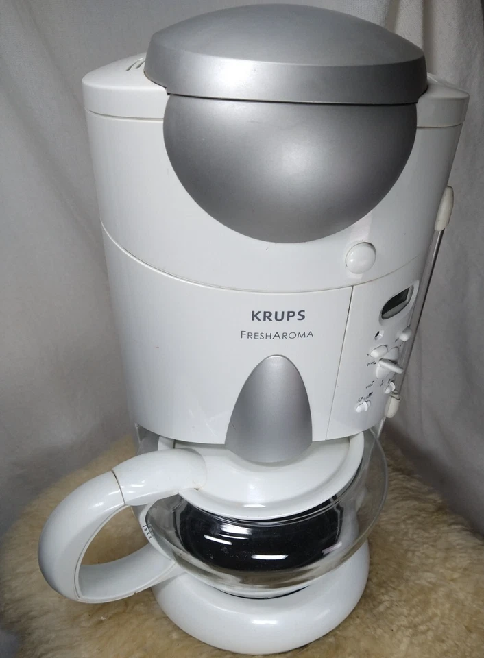 CAFETERA KRUPS F625 AROMA FRESCO PROGRAMABLE PREPARACIÓN DE CAFÉ 10 TAZAS BLANCA Foto 2 de 4