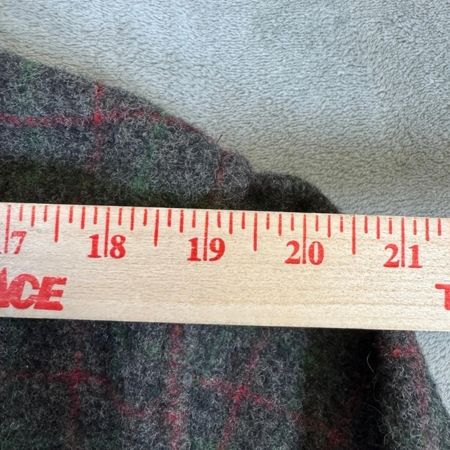Johnson Woolen Mills Adirondack Plaid Wool Jacket Gray Red Green 10115 Large - product detail image 15