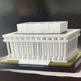 Lego Architecture Lincoln Memorial.. 21022 .. New