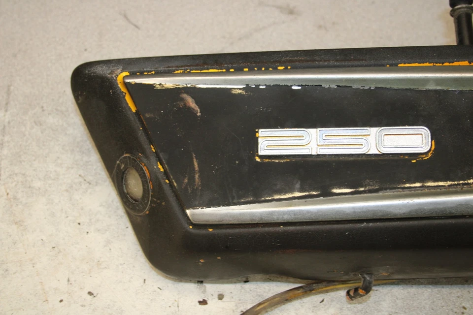 1972 Yamaha DS7 250 OIL TANK RESERVOIR 7034.ABG - Image 2 of 4