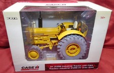 Ertl 1/16 Scale IH International Harvester 21256 Industrial Tractor w/ FWA 14617
