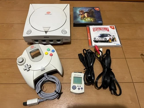 SEGA DreamCast Console (HKT-3000) & Controller with 2 Game Japanese 1015