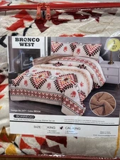 Southern Style Blanket And Two Pillow Set Cal-king Size Soft Flannel And Sherpa