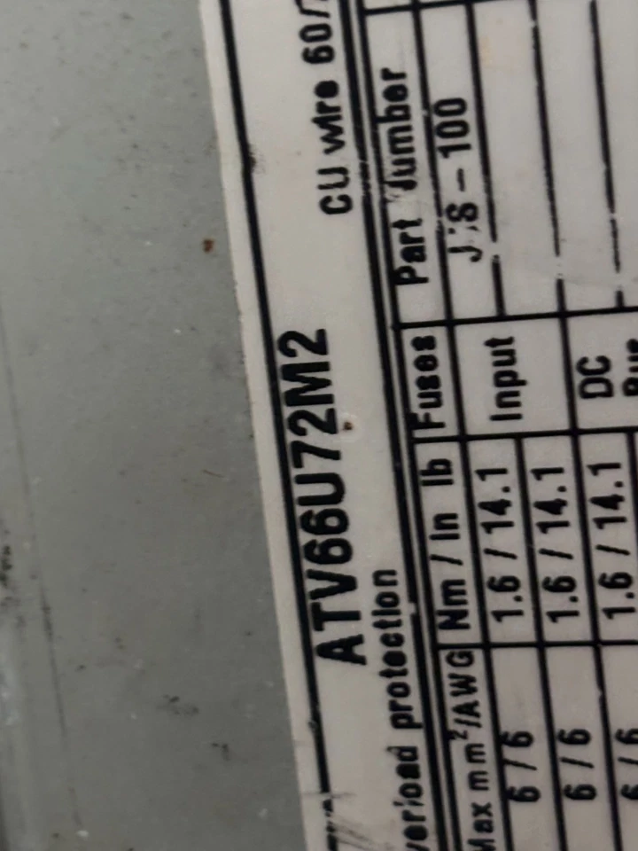 Unidad de frecuencia variable Telemecanique Altivar 66 ATV66U72M2 Foto 4 de 4