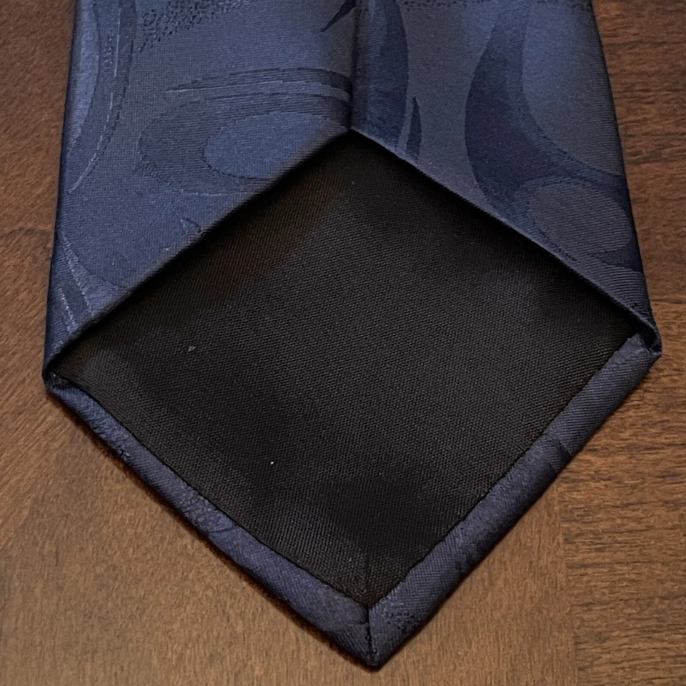 Vintage David Taylor Black 100% Imported Polyester Men’s Neck Tie Made In USA - Image 2 of 4