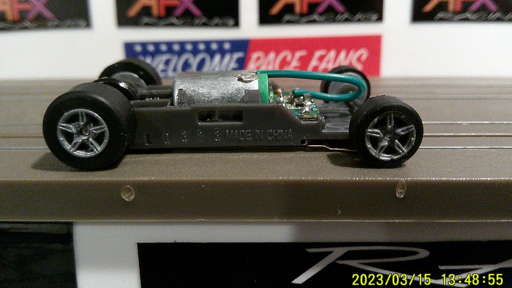 AFX Racing HO Scale Mega G+ 1.7 Narrow C8 Corvette Gray 5-Spoke Rims