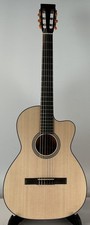 Martin 000C12-16E Acoustic-Electric Nylon-string Guitar - Natural - Neck Hump