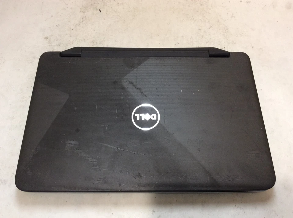 Dell Vostro 1540 Laptop 15" Intel Core i3 1st Gen READ DESCRIPTION -PP - Image 3 of 4